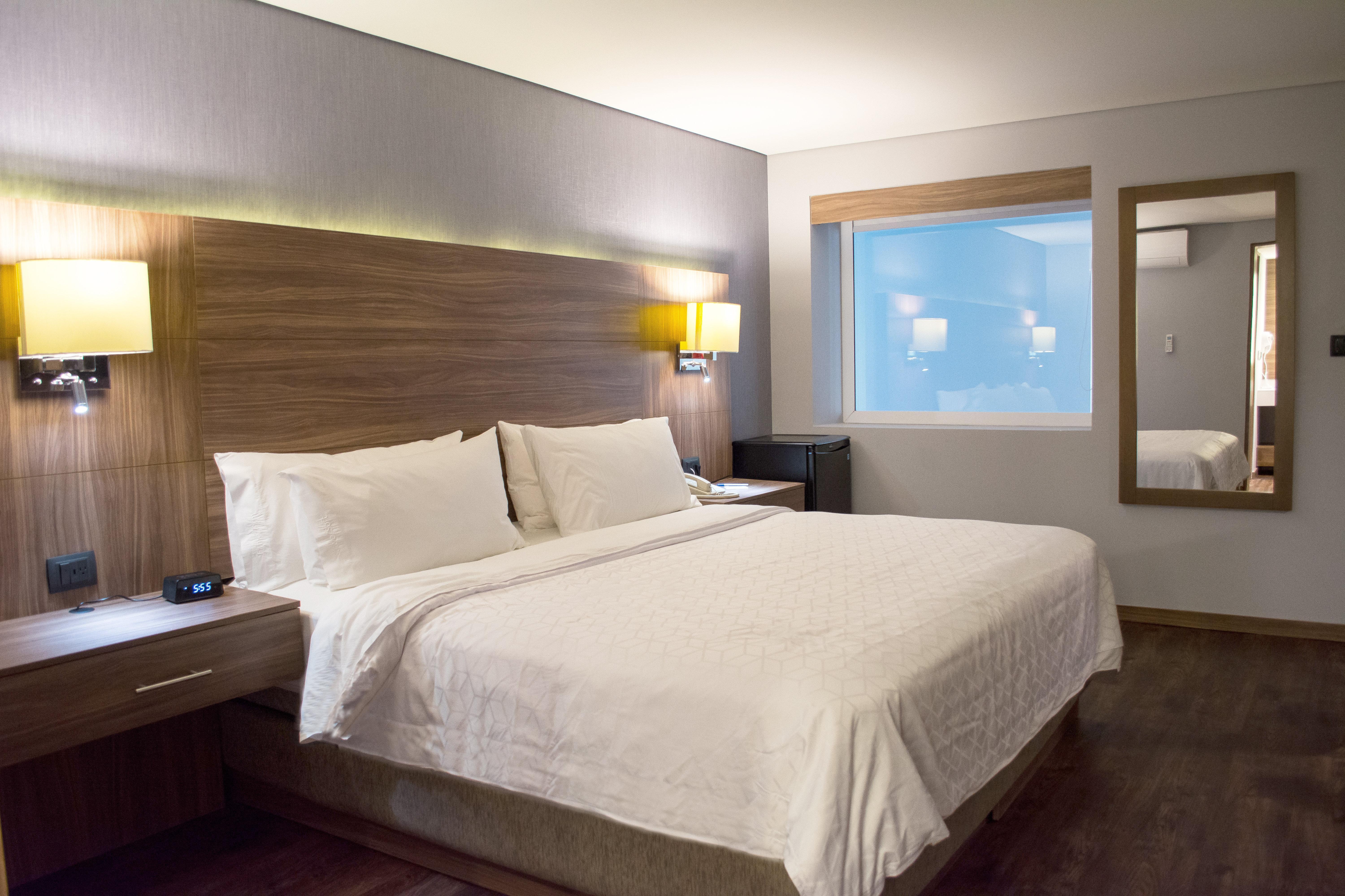 Holiday Inn Express Morelia By Ihg Exterior photo